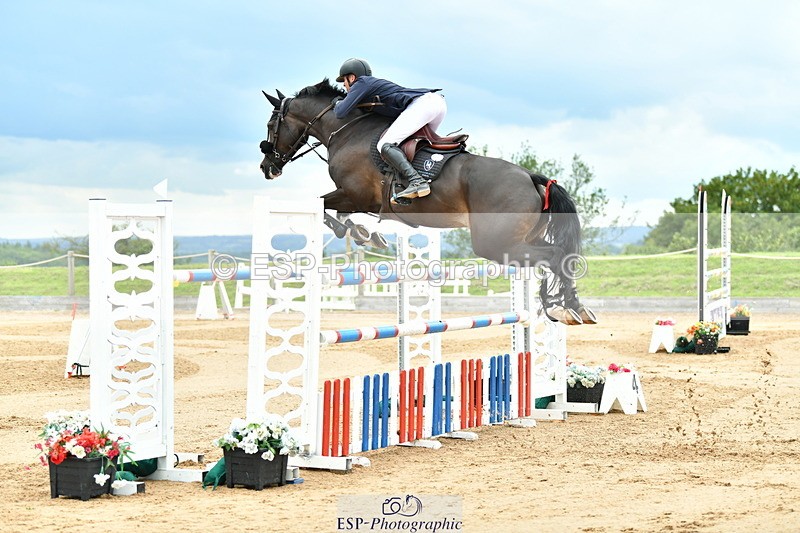 230720A-145609-03626 - Cls 9, 2 Star Big 1.40m Start to break