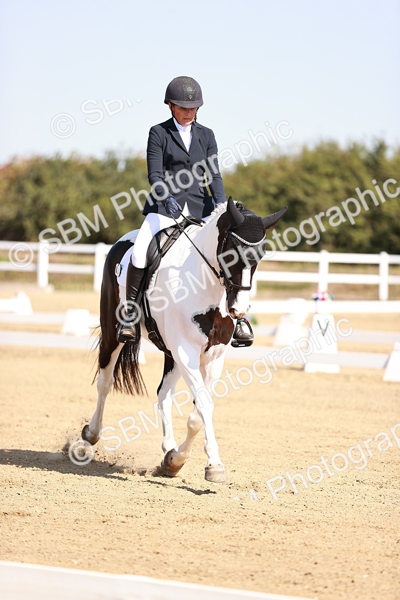 SBM_004365 - Class 12 - Novice 5 - 10.31-11.41