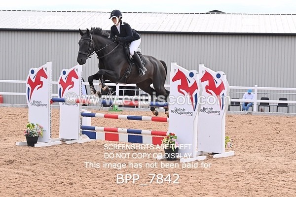 BPP_7842 - CLASS 16 FRI GFS Saddles Senior Newcomers/1.10m Open