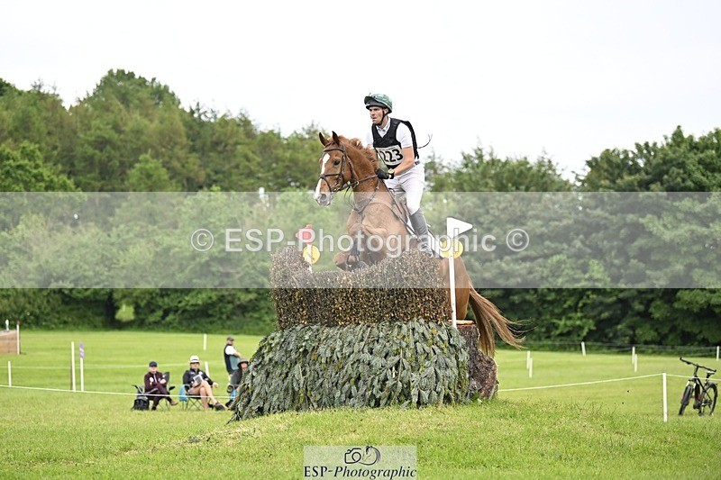 240525-154317-16859 - 223-MORNINGSTAR_VAN_ALTRIDO-Max_Warburton
