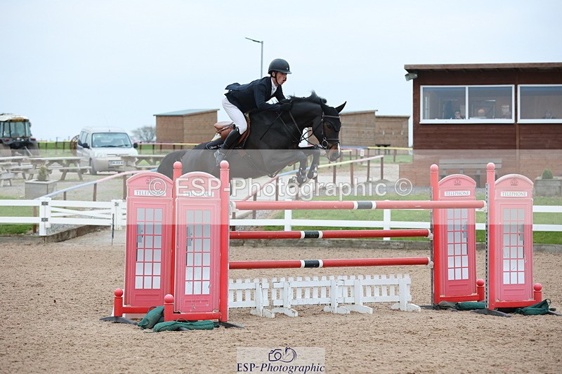 241101A-160159-03204 - FRI Cls 8 National 1.30m