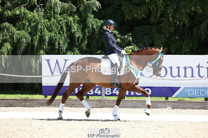 230811-131650-01506 - Adv Medium Silver Presentations