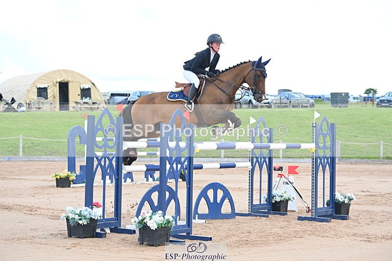 230721A-104215-05411 - Cls 6, 2 Star Medium 1.35m