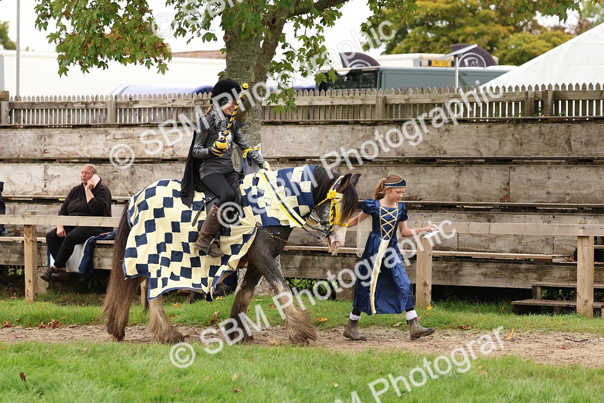SBM_61627 - S37a - Fancy Dress Showing
