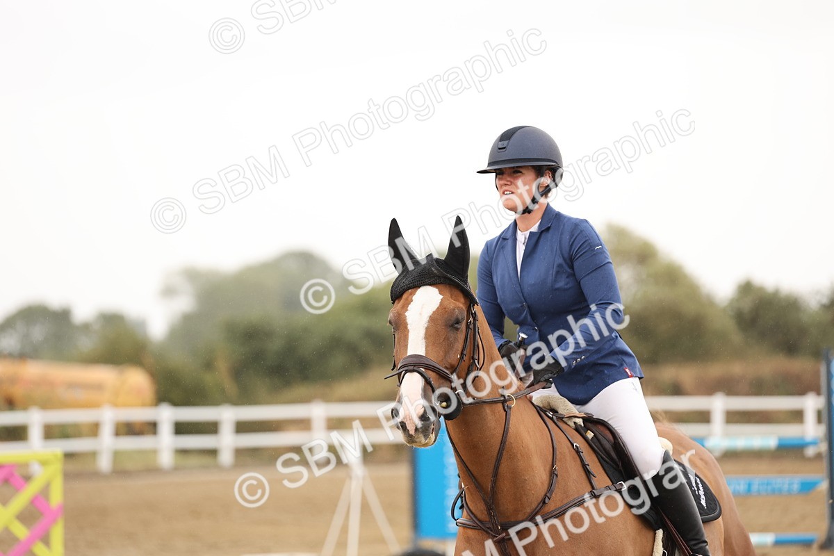 SBM_024106 - Class 6 - Senior Newcomers 1.10m