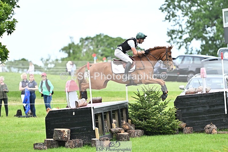 240525-154057-17239 - 223-MORNINGSTAR_VAN_ALTRIDO-Max_Warburton
