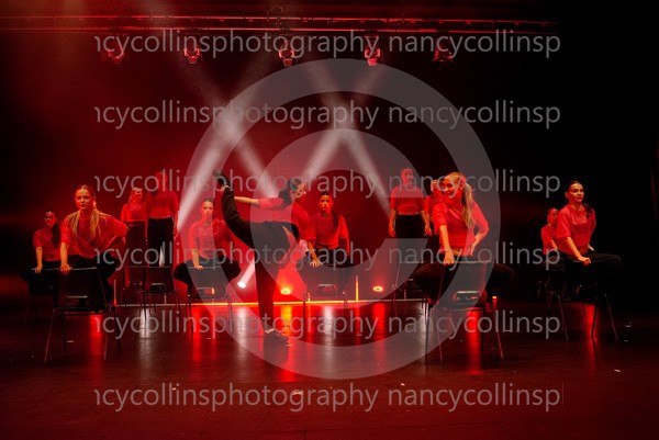 00964 - Nicki Minaj Medley