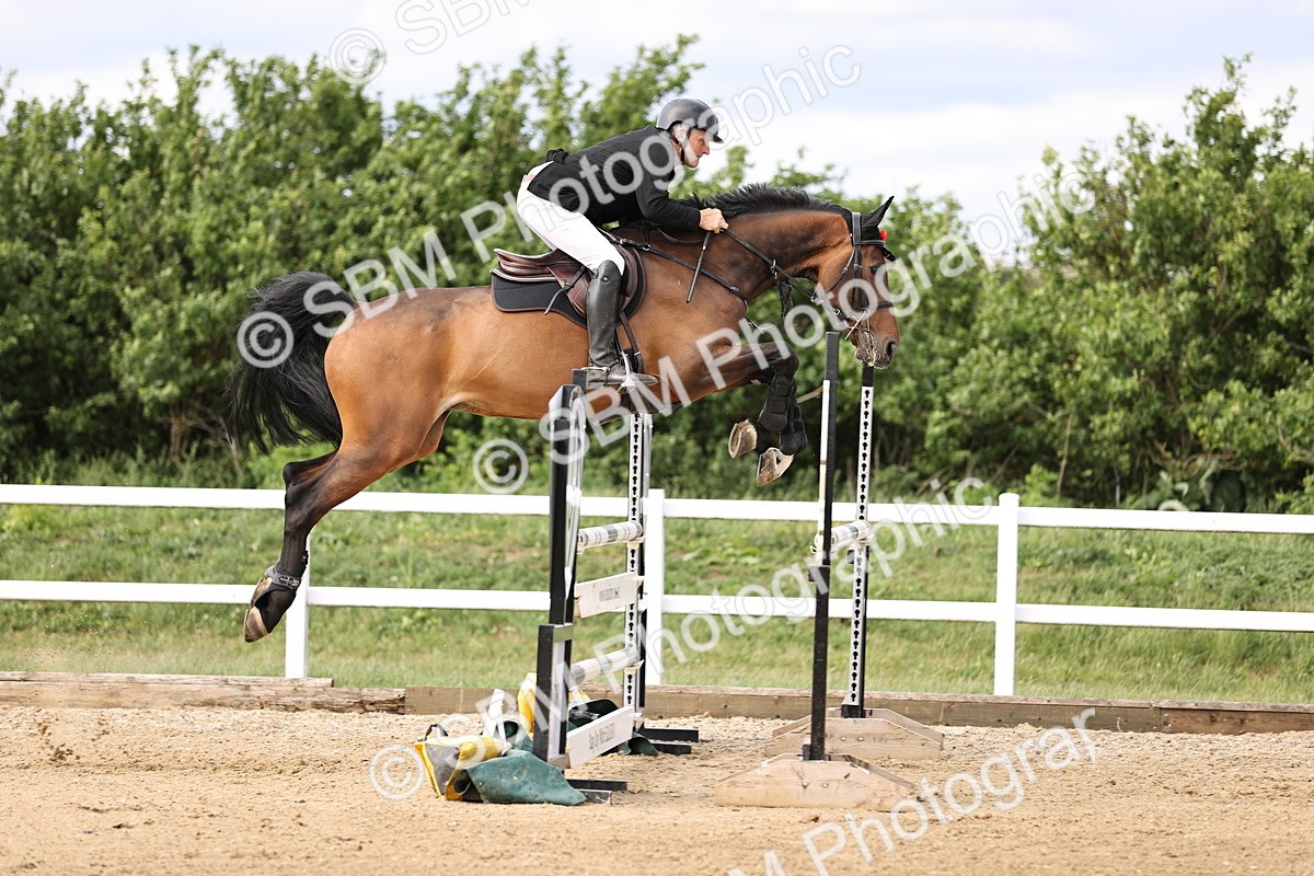 SBM_003797 - Class 13 - Senior Foxhunter - 1.20m