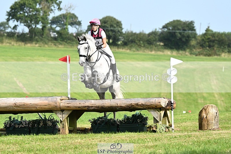 240831A-104904-00739 - 053-Lydia.Steele-FOLLYS.HERO