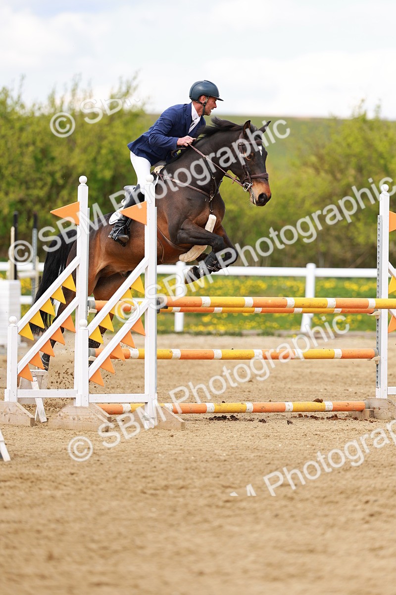 SBM_002276 - Class 4 - Senior Newcomers - 1.10m