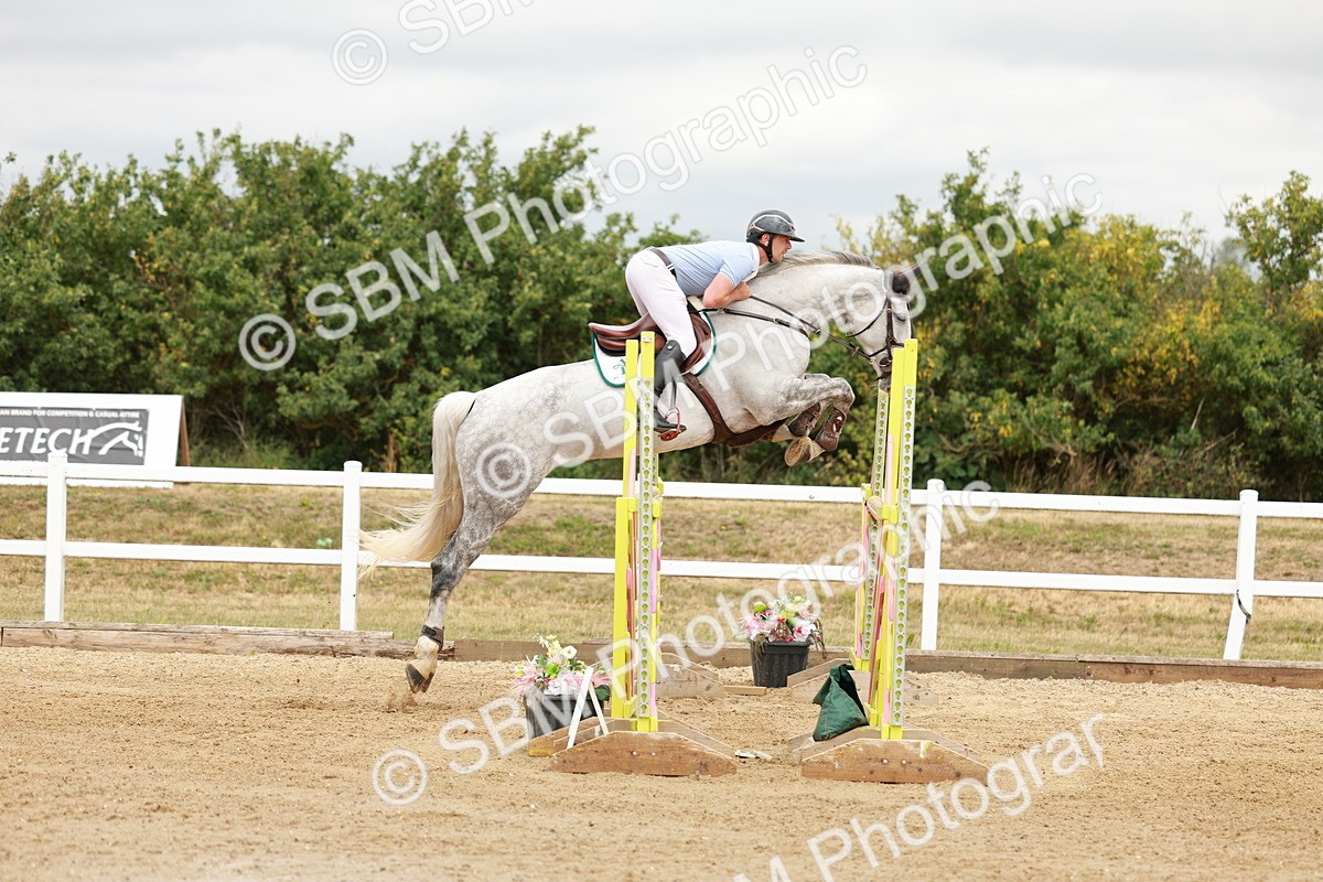 SBM_018231 - Class 21 - Senior Newcomers Championship 2d Rd