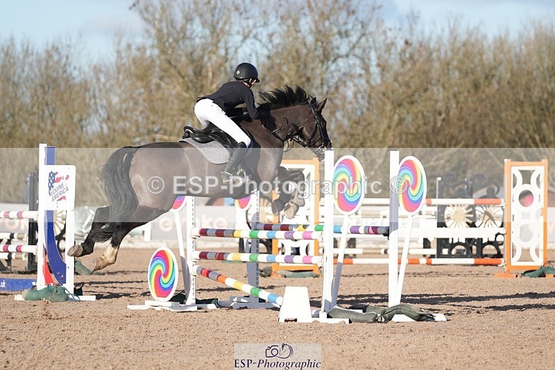 251130-131616-01216 - Cls 15 - 17 Children on Horses