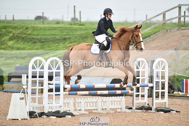 241102A-111917-04259 - SAT Cls 9 British Novice and 90cm Open