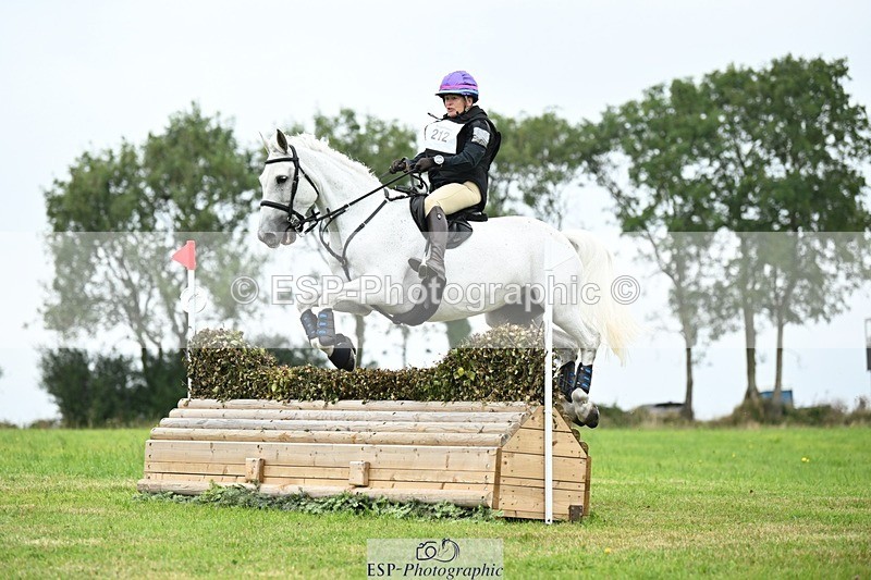 240831A-152605-04861 - 212-Kay.Webb-KILCAVAN.CLOVER