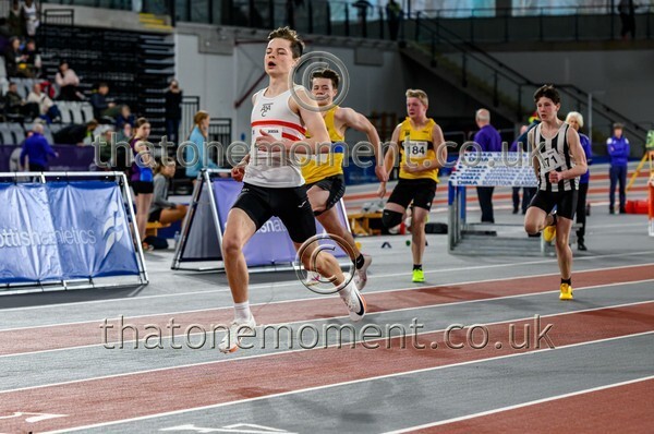 AgeInd25SAT-917603 - Track Male