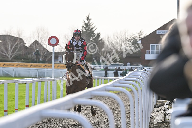 250125-Race 3-Moon DOrange-4297 - Race 3