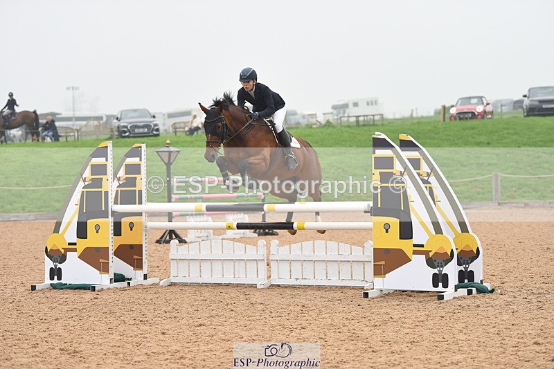 230916A-164612-05642 - Cls 19 Snr 1.10m Derby