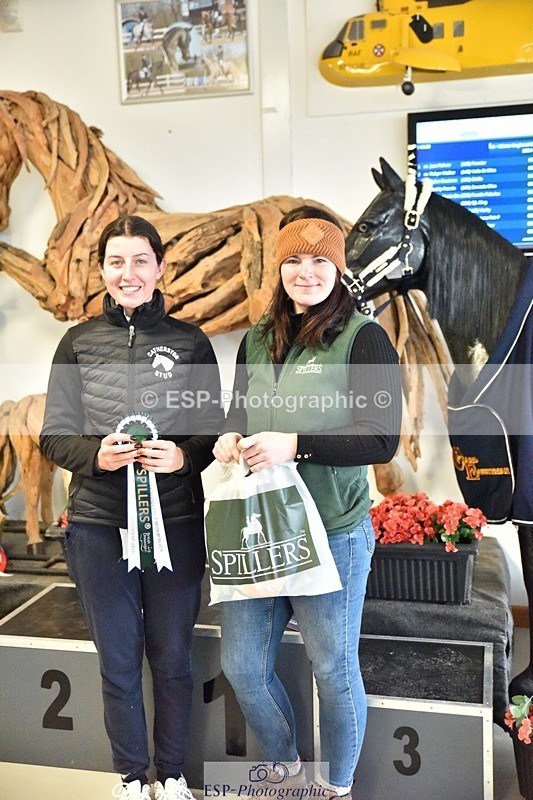 250214-130650-00337 - Freestyle Medium Silver Presentation