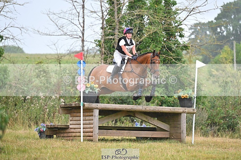 250803A-130901-14030 - M-576-Ella.Otto-SUMMERBRIDGE.TIPP