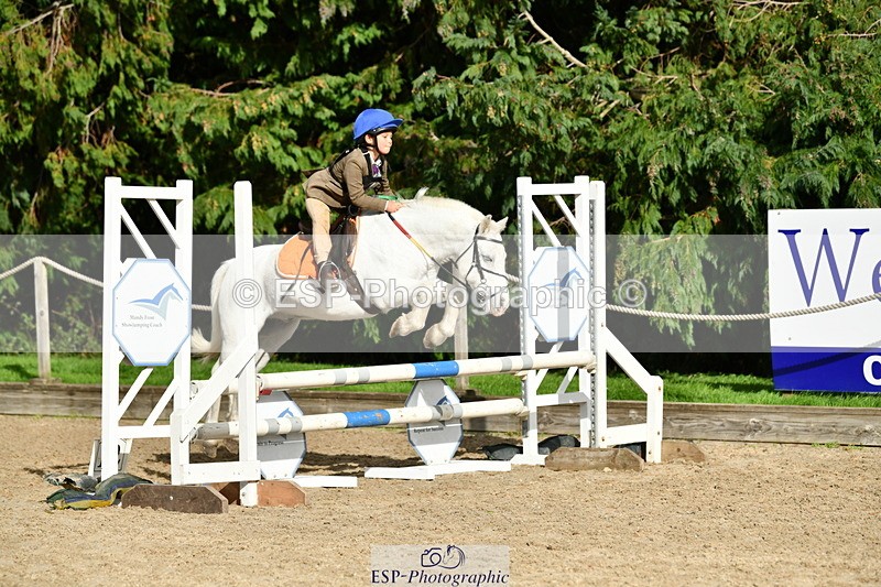 251004A-150702-01672 - Classes 8 & 9 70cm