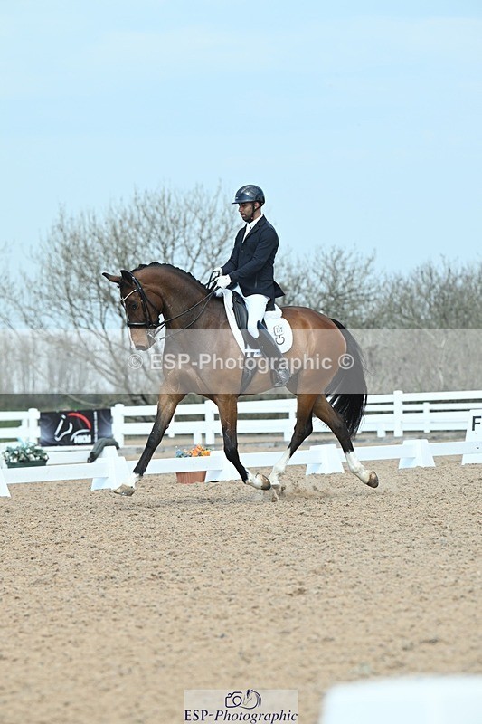 250403-105736-01723 - 042-Dannie.Morgan-Fever.Tree