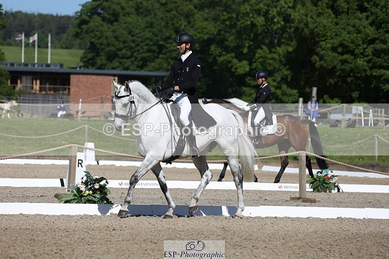 230526-101118-05196 - 359-LONG_BEACH-Giorgio_Nardilli-WEDTrotUp+DR