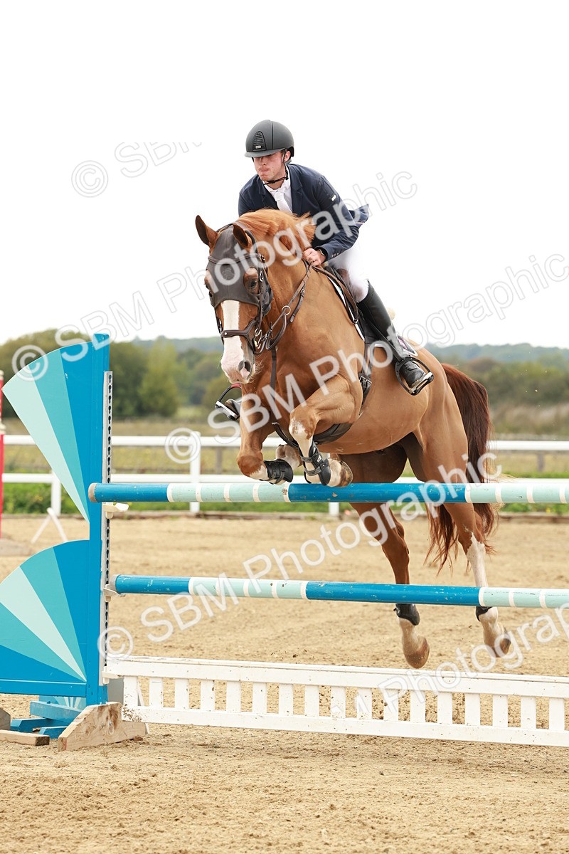 1I0A8069 - Class 5 - Senior Foxhunter 1.20m