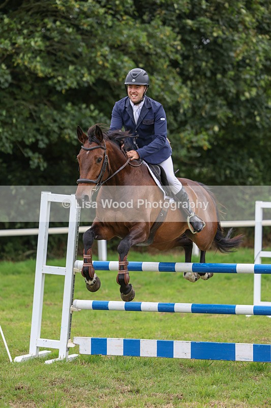 3E7A8066 - Class 7: Senior Newcomers/1.10m open