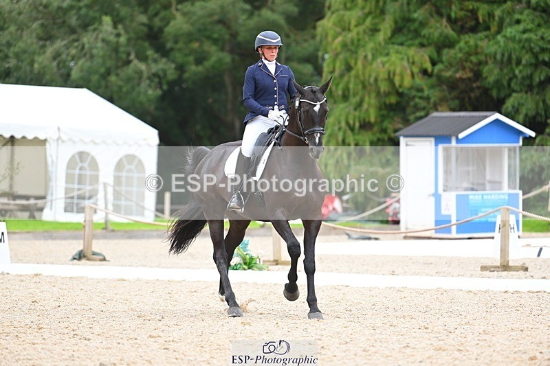 230813-165511-08513 - Cls 14 Medium Silver 16.45 to End