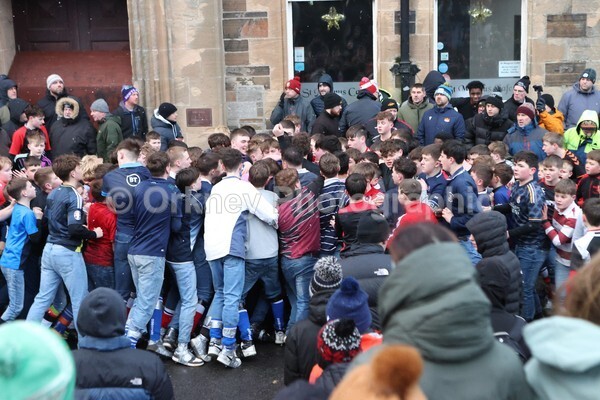 AA076538 - New Years Boys Ba'