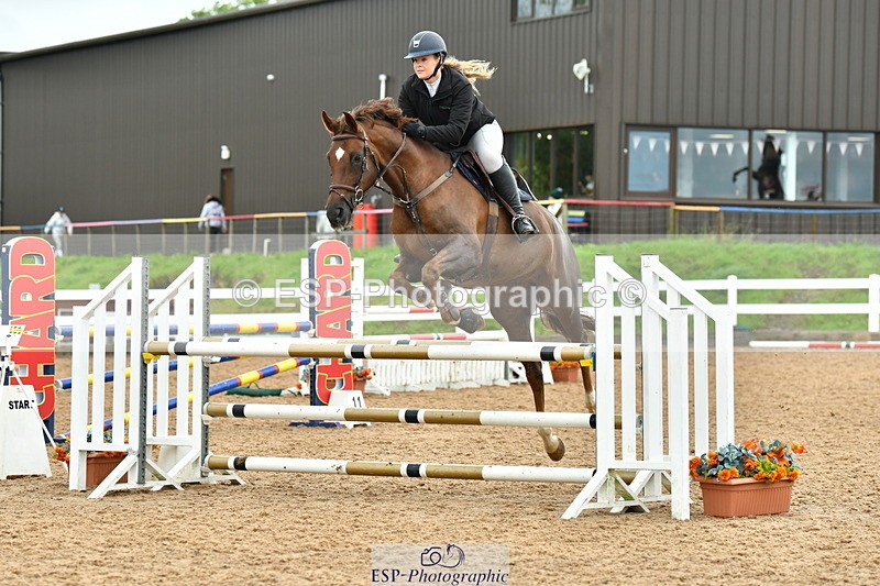 230730A-142830-10324 - Cls 35 1.05m Amateur Quali