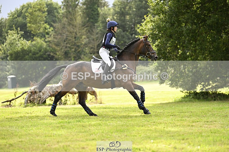 240825X-162024-36259 - 80cm XC 15.30 to 16.30