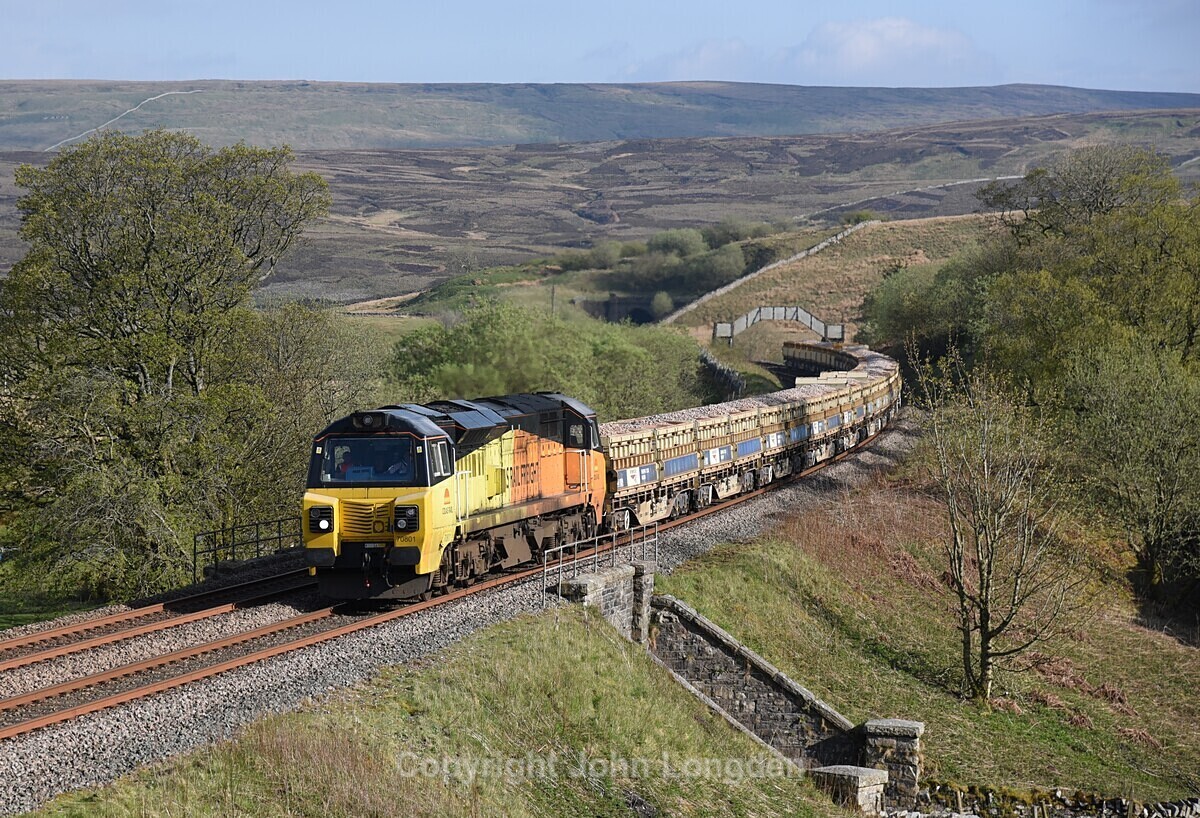 JL - 29.4.19 70801 6C89 Mountsorrel - Carlisle, Quarry Farm - Quarry Farm