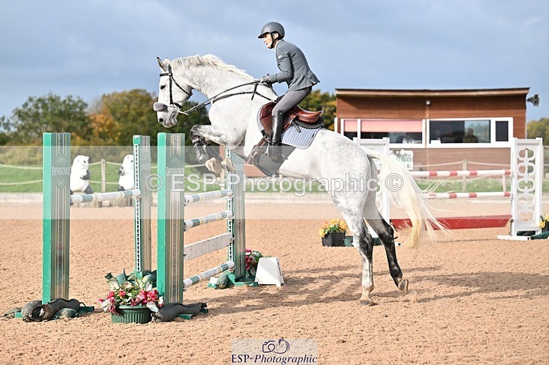 251005-101731-02719 - Cls 15 Foxhunter and 1.20m