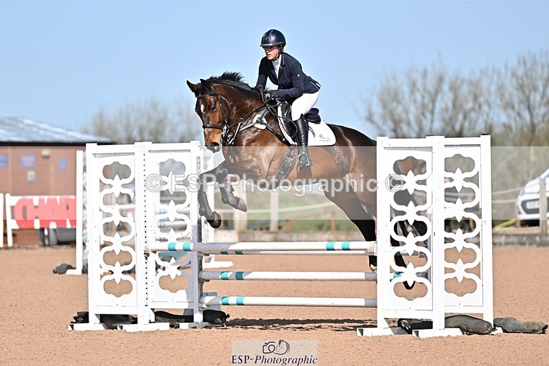 260408-104251-00217 - Cls 2 British Novice and 90cm