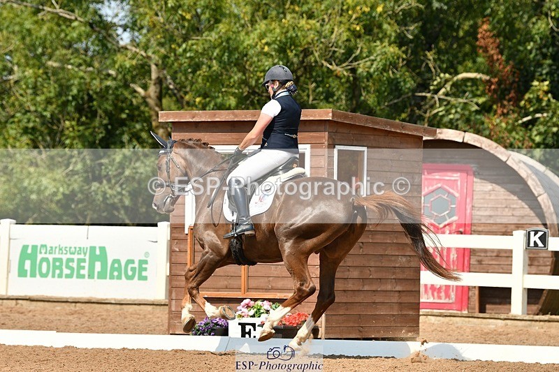 250817-130325-09818 - 214-Verity.PerryVogue