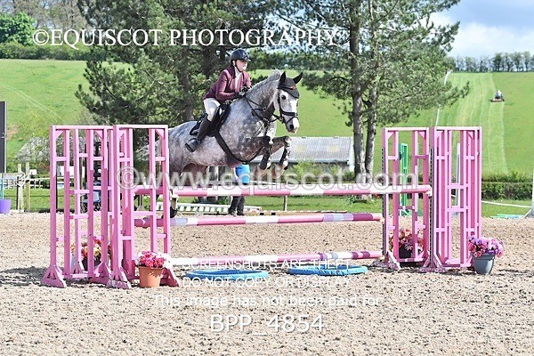 BPP_4854 - SUN CLASS 25 Senior Newcomers/ 1.10m Open