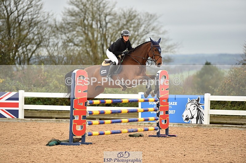 231122A-132002-00447 - Cls 4 Newcomers & 1.10m Open