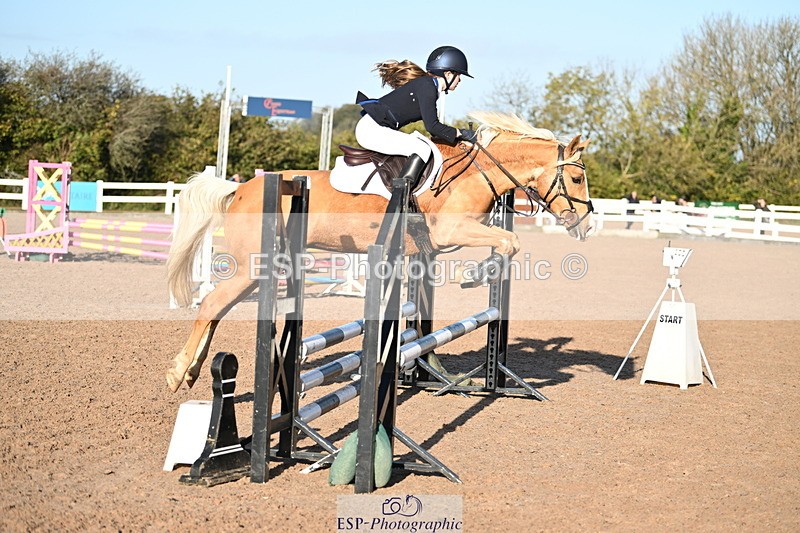 241026A-101806-00109 - SAT Cls 3 Pony Intro 70cm