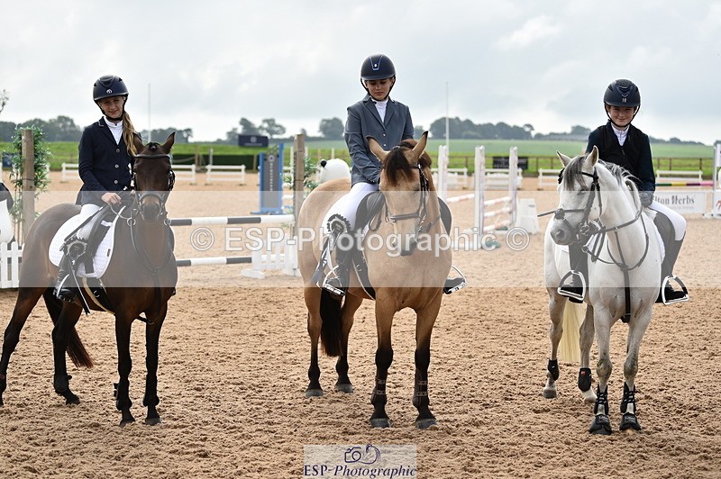 230902A-120646-00930 - Cls 2B Pony Small 80cm