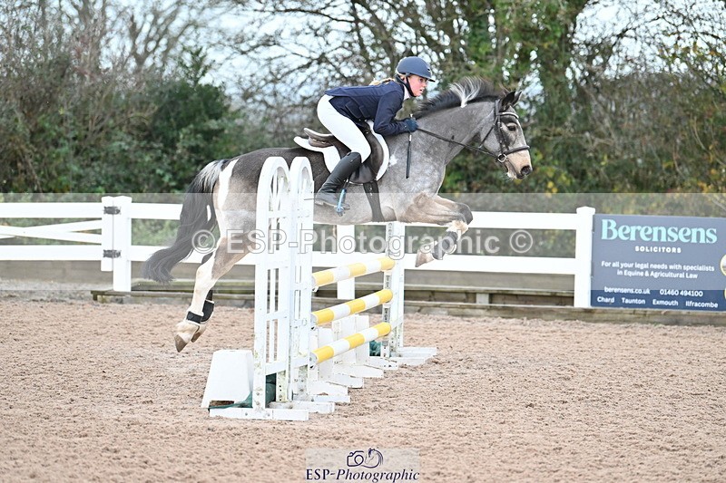 231119A-084453-04212 - Sun Cls 2 British Novice & 80cm Open