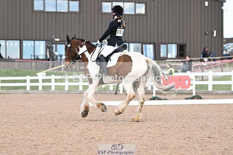 240324A-130848-02807 - Novice 27, 12.30 to 13.50