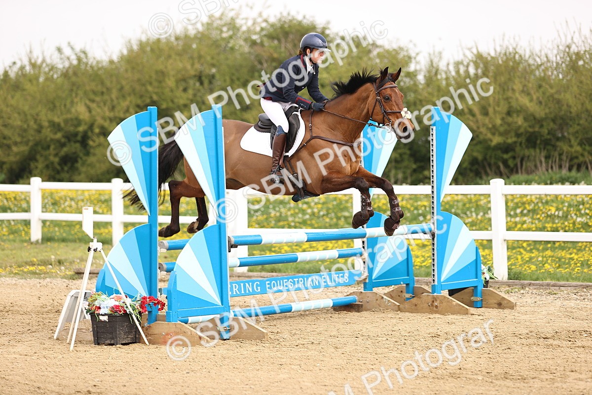  - Class 15 - Senior British novice - 90cm