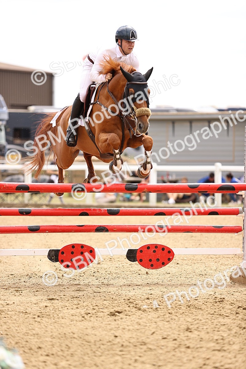 SBM_010659 - Class 9 - Senior Foxhunter - 1.20m Open