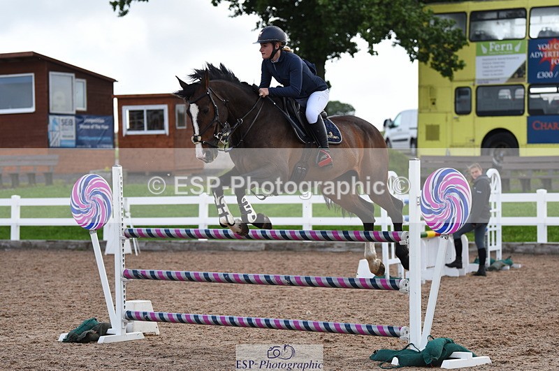 230715A-100152-00100 - Cls 12 Children on Horses 1.15m