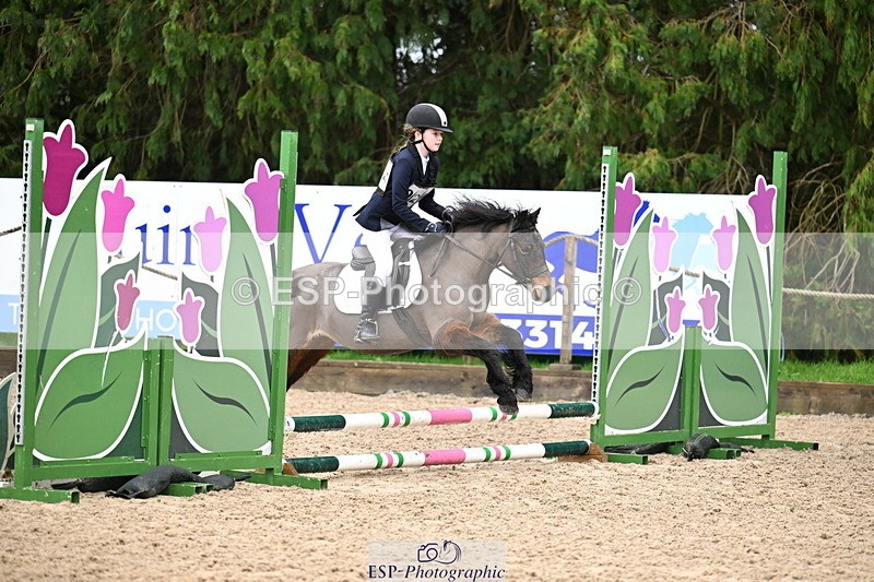 260222A-105648-00533 - 40cm Unassisted