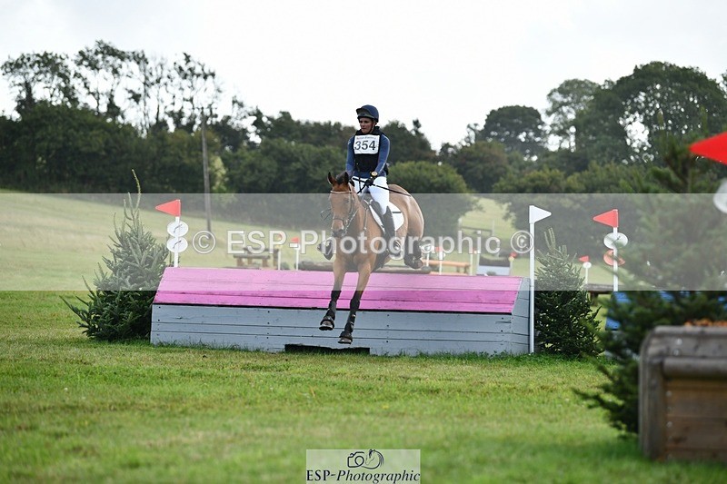 250831-102358-05955 - H-354-Issy.Colwell