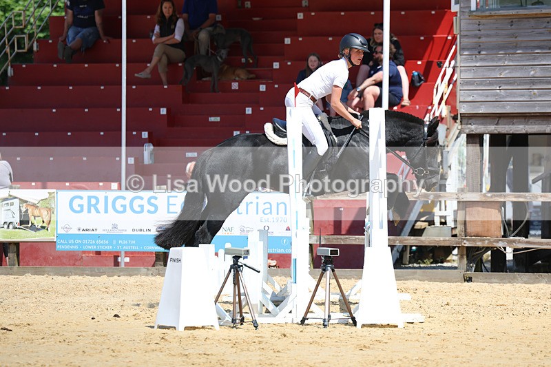 3E7A9663 - Class 8: Senior 80cm