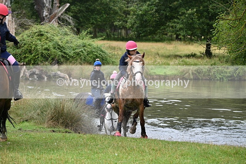 WJ7_9313 - Time at Water 11:53 to 12:23