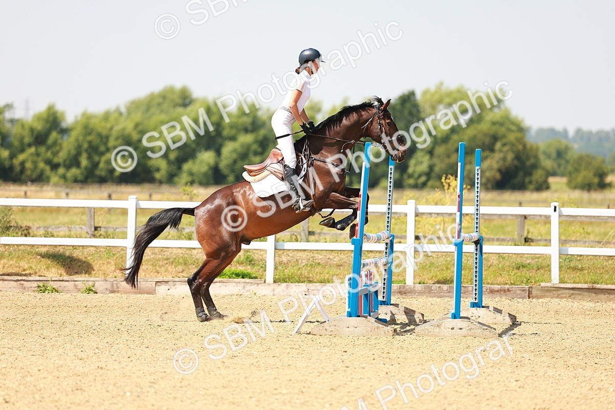 SBM_001498 - Class 4 - Senior Newcomers - 1.10m